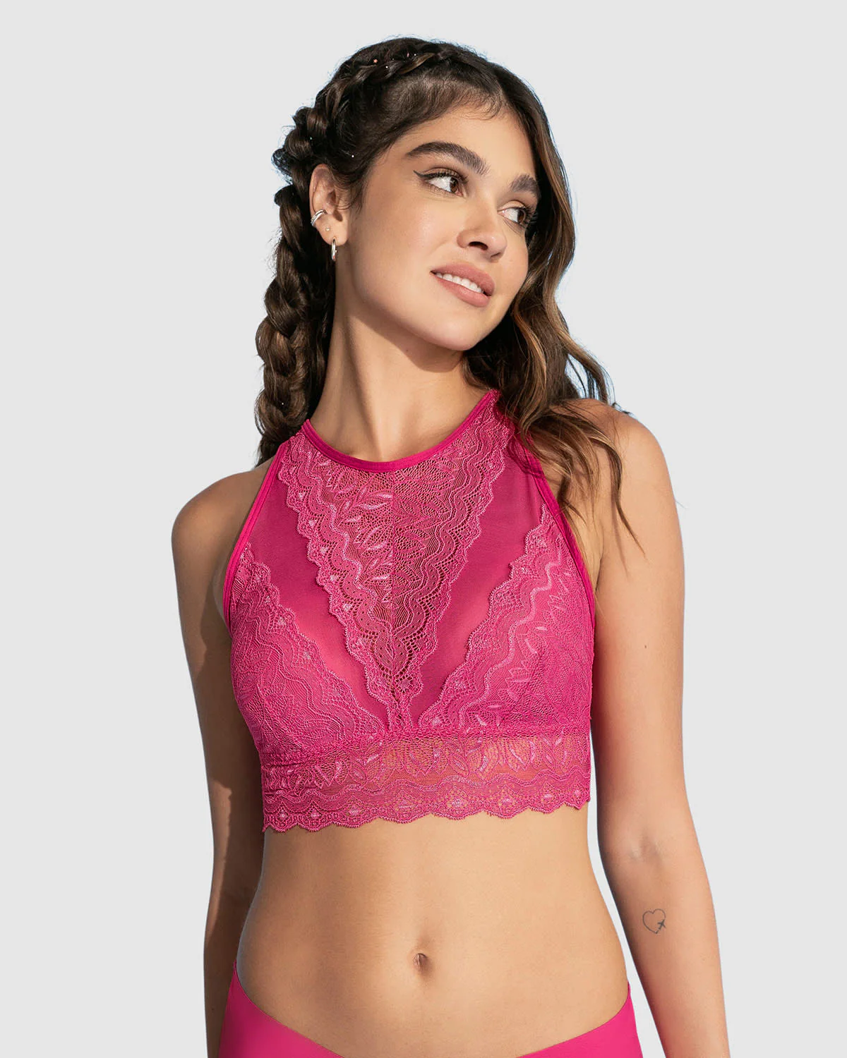 Bralette de cuello alto tipo crop top sin estructura - Imagen 6