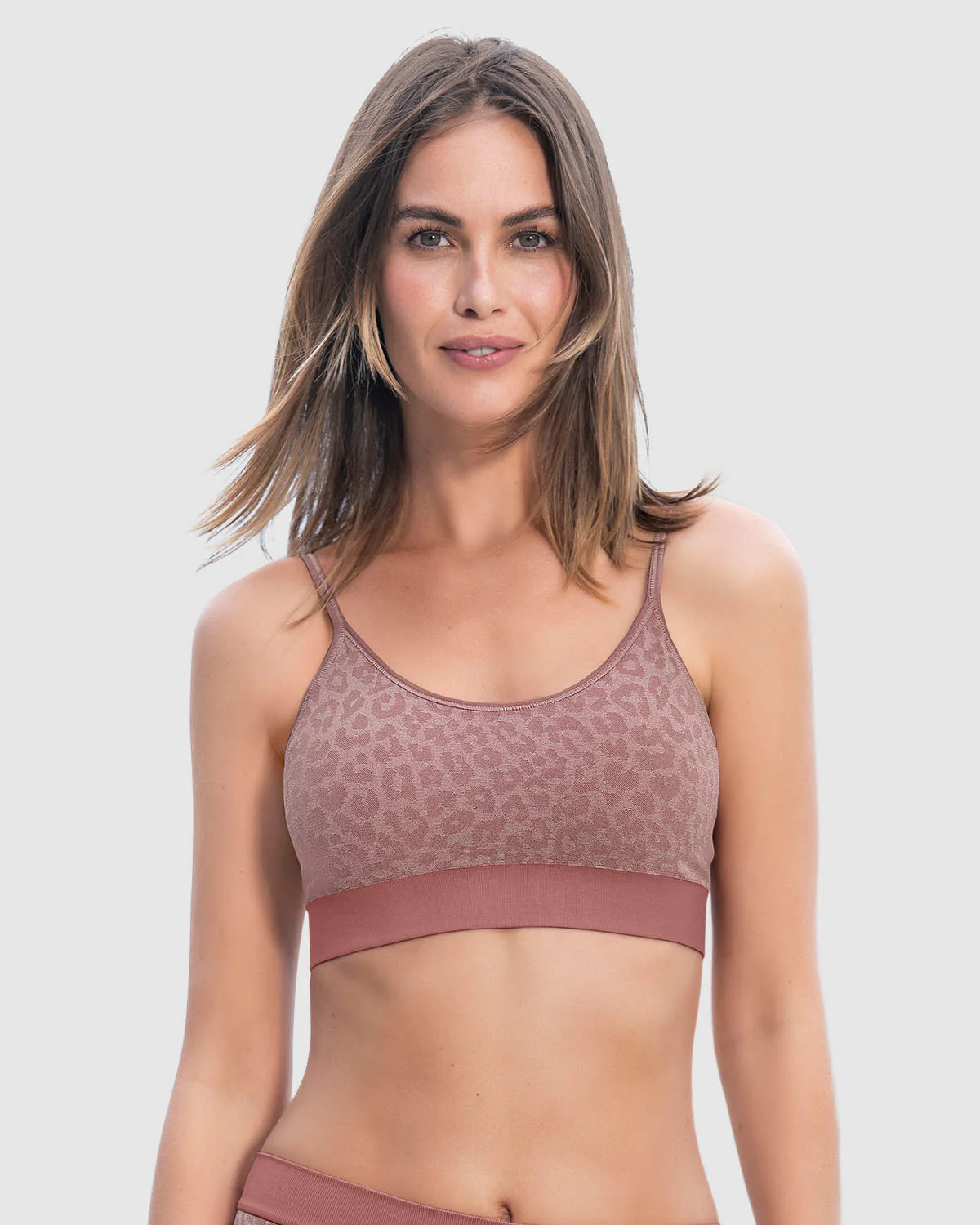 Top en animal print ultraligero en tecnología seamless