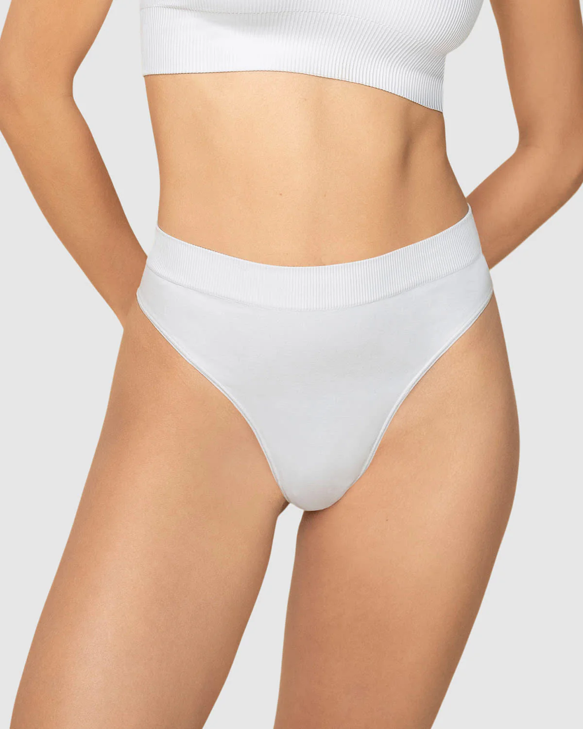 Paquete x 3 brasileras tiro alto en tecnología Seamless de tacto ultrasuave - Imagen 9