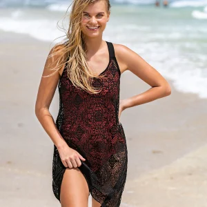 Vestido corto en malla para la playa