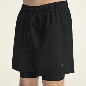 Pantaloneta deportiva con bolsillo lateral con bóxer interno