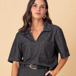 Blusa manga corta cuello sport en índigo liviano