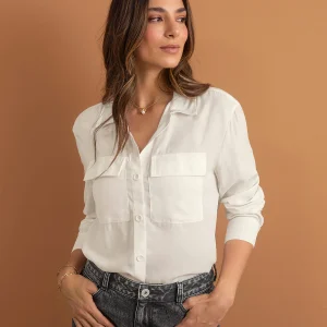 Camisa manga larga con perilla y bolsillos funcionales