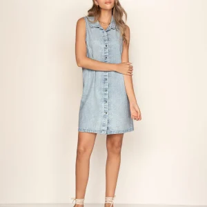 Vestido corto manga sisa con perilla funcional