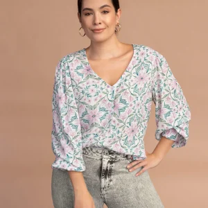 Blusa manga larga estampada cuello en V