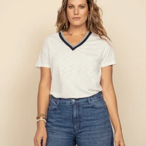 Camiseta manga corta cuello en V en contraste