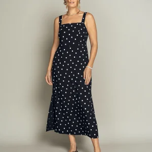 Vestido largo con aberturas a los lados