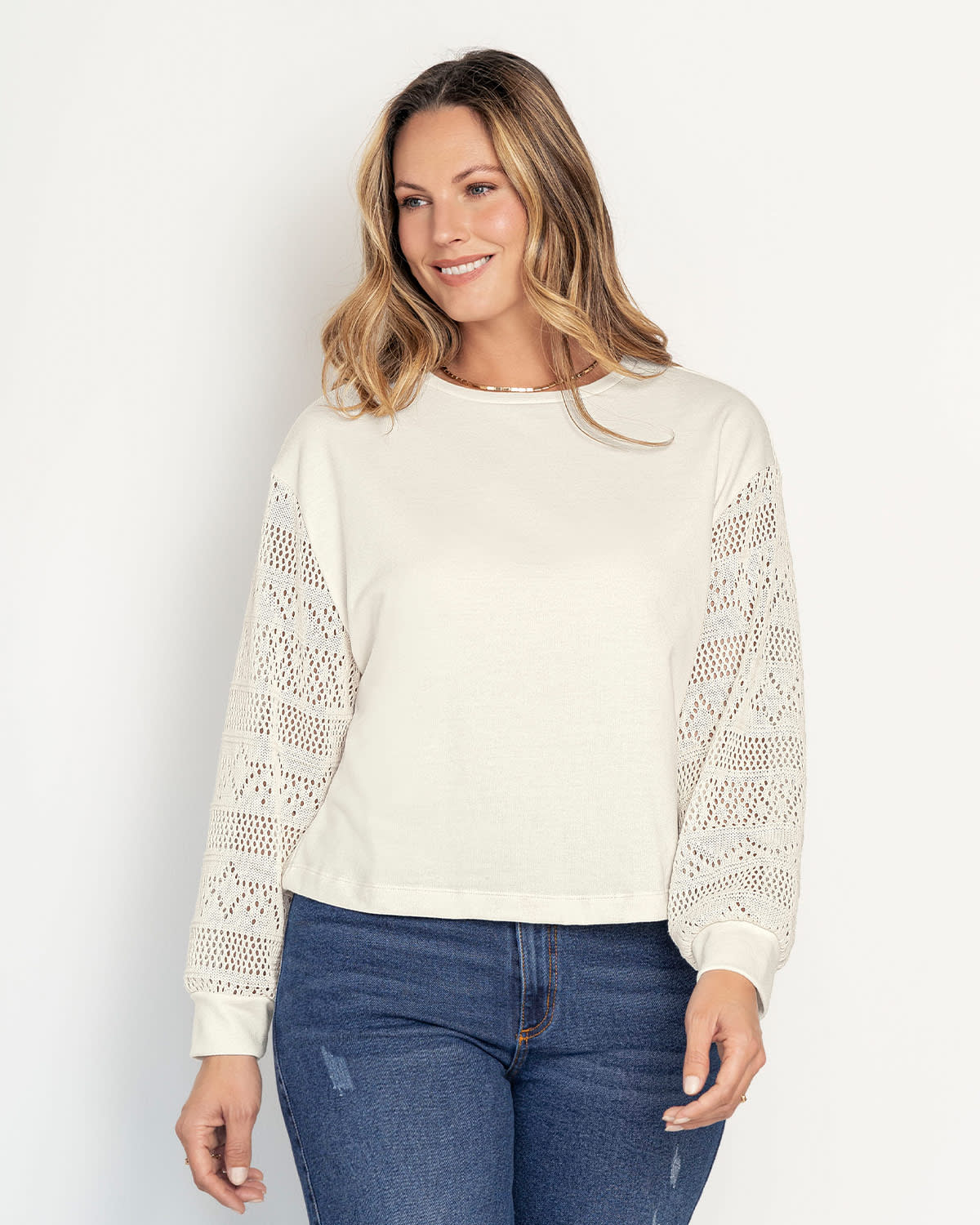 Buzo con mangas tejidas