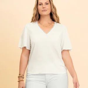 Camiseta manga corta de cuello en V con detalle en borde