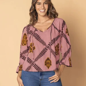 Blusa estampada manga 3/4 con elástico y bolero en puños