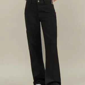 Pantalón tiro alto bota recta con bolsillo tipo cargo