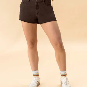 Short corto tiro medio con bolsillos funcionales