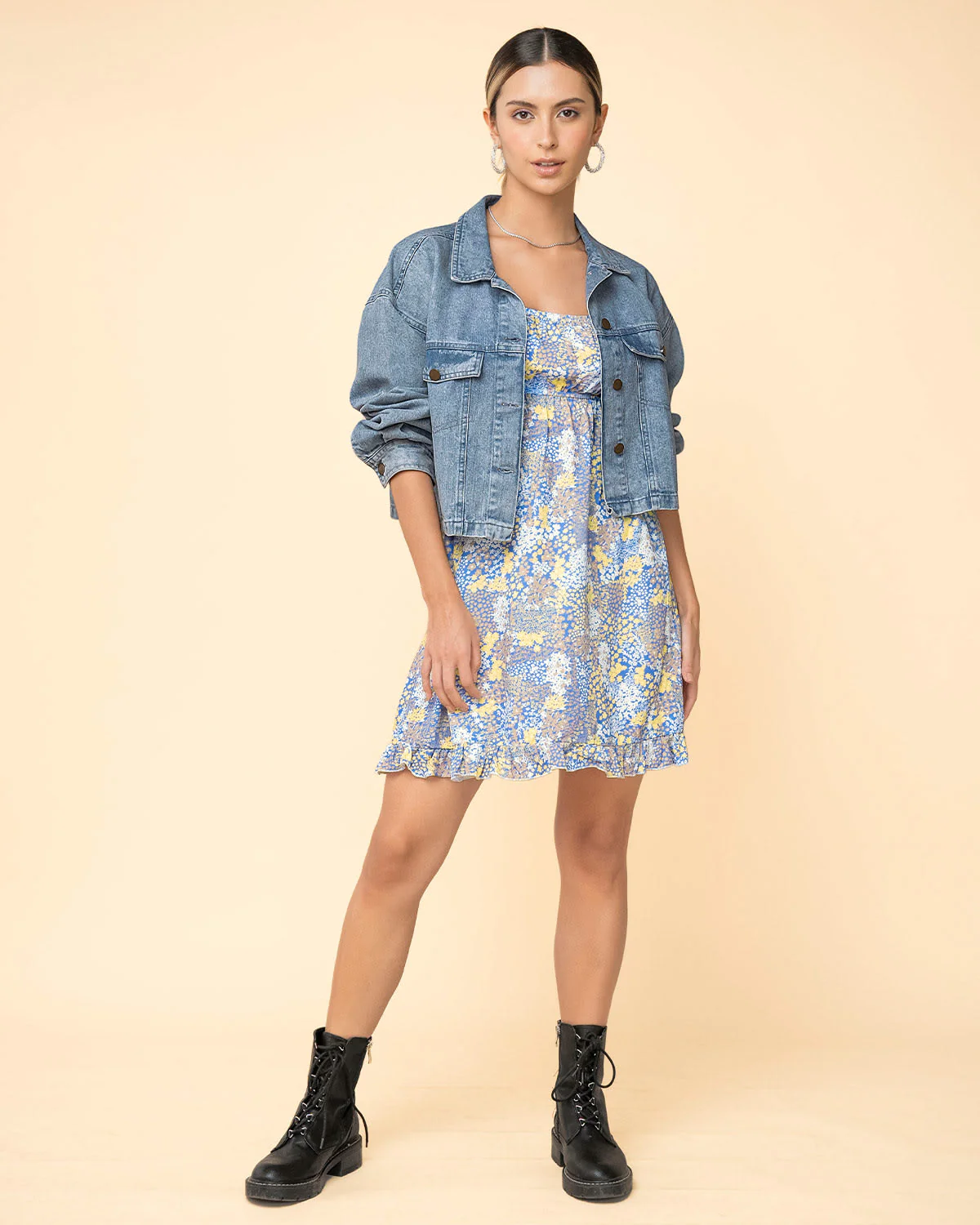 Vestido corto con escote cuadrado y manga bombacha - Imagen 5