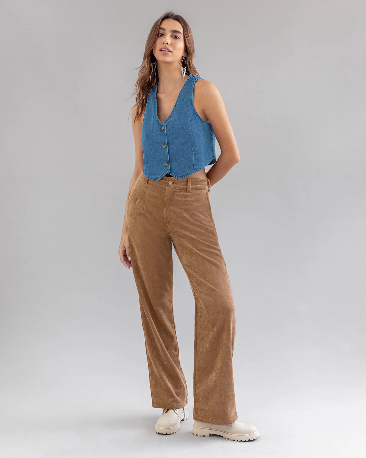 Pantalón tipo corduroy bota recta - Imagen 5