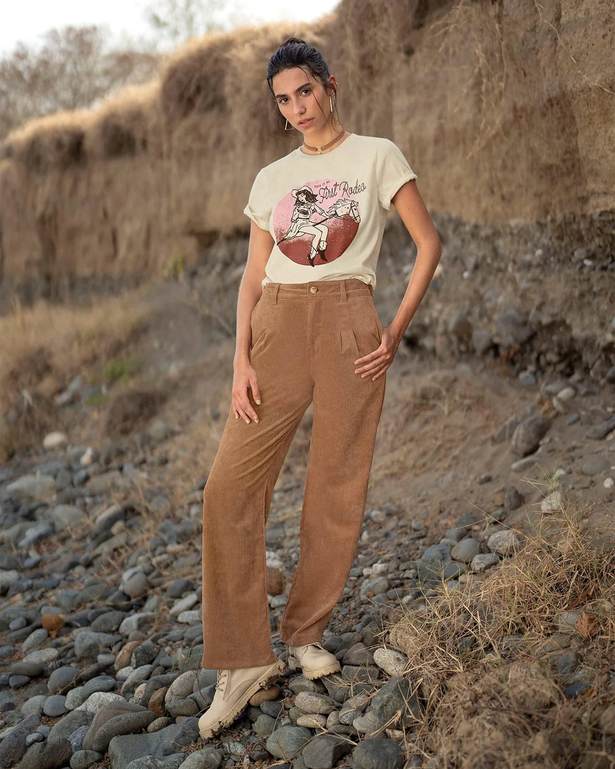 Pantalón tipo corduroy bota recta - Imagen 6