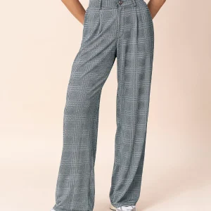 Pantalón exterior bota recta con pinzas decorativas en frente