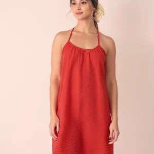 Vestido corto con escote en espalda