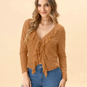 Blusa en blonda tipo encaje con boleros en frente