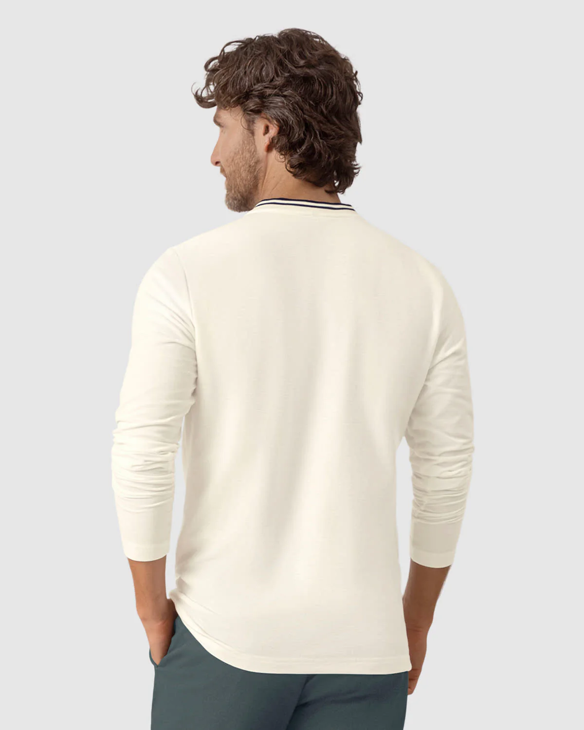 Camiseta manga larga con perilla funcional y logo en frente - Imagen 7