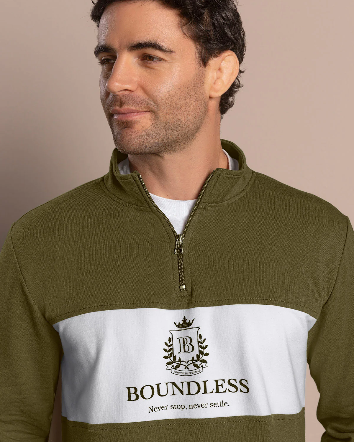 Buzo con cierre y estampado en frente - Imagen 3