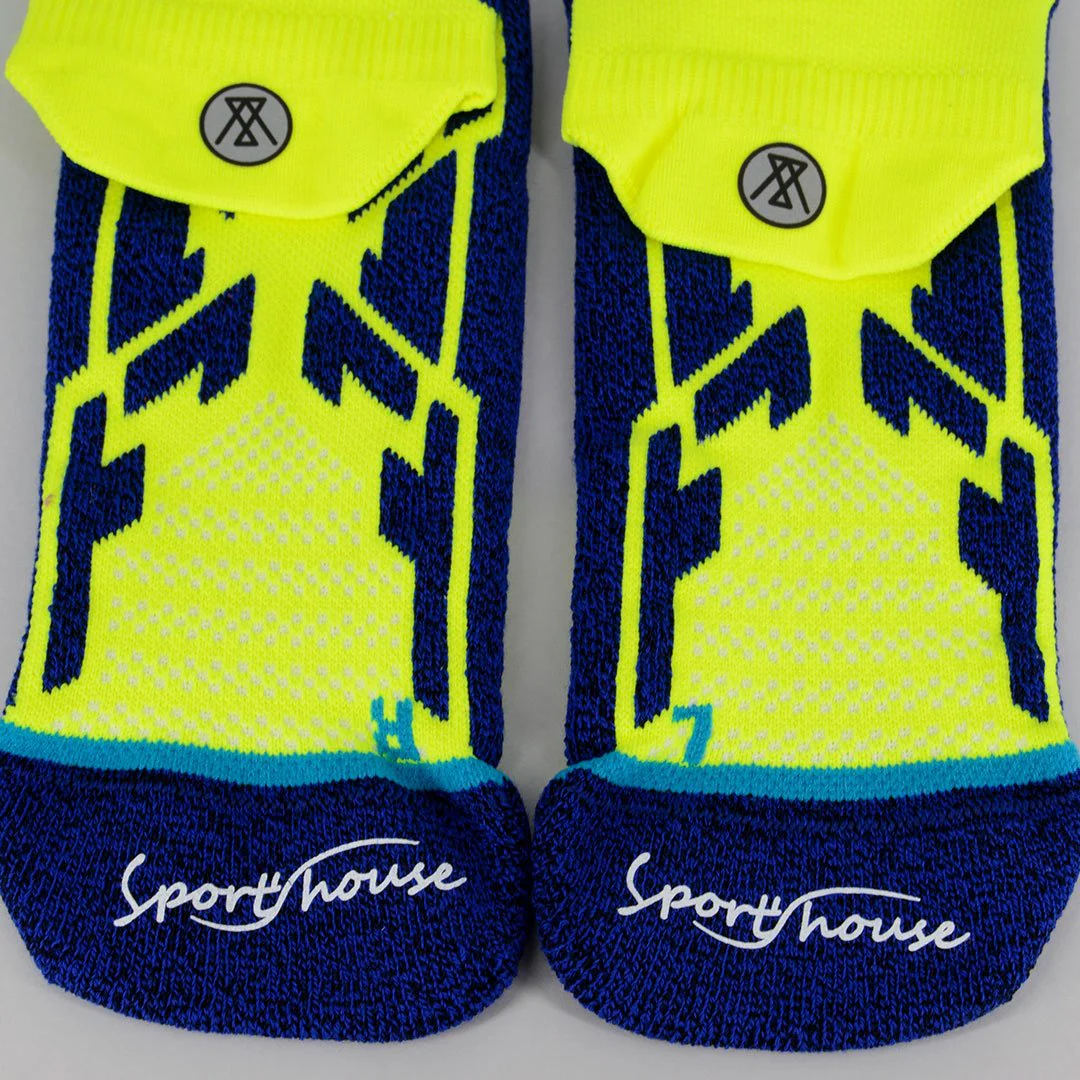 Calcetines Deportivos Técnicos Cortos de Compresión Sin Costuras. Color Amarillo - Imagen 3