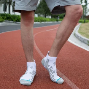 Calcetines Deportivos Técnicos Cortos de Compresión Sin Costuras. Color Blanco