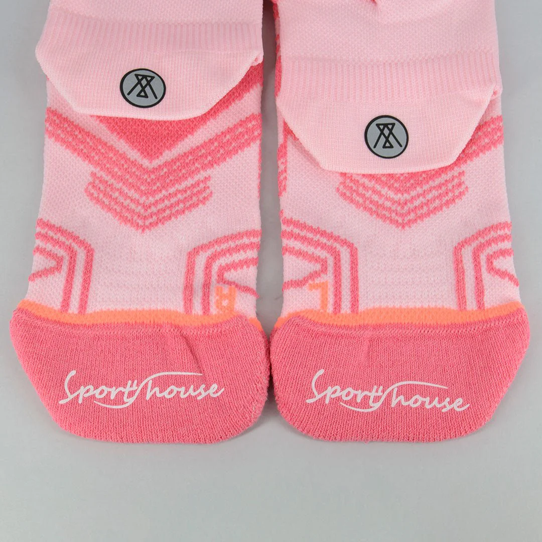 Calcetines Deportivos Técnicos Cortos de Compresión Antihongos. Color Rosa - Imagen 4