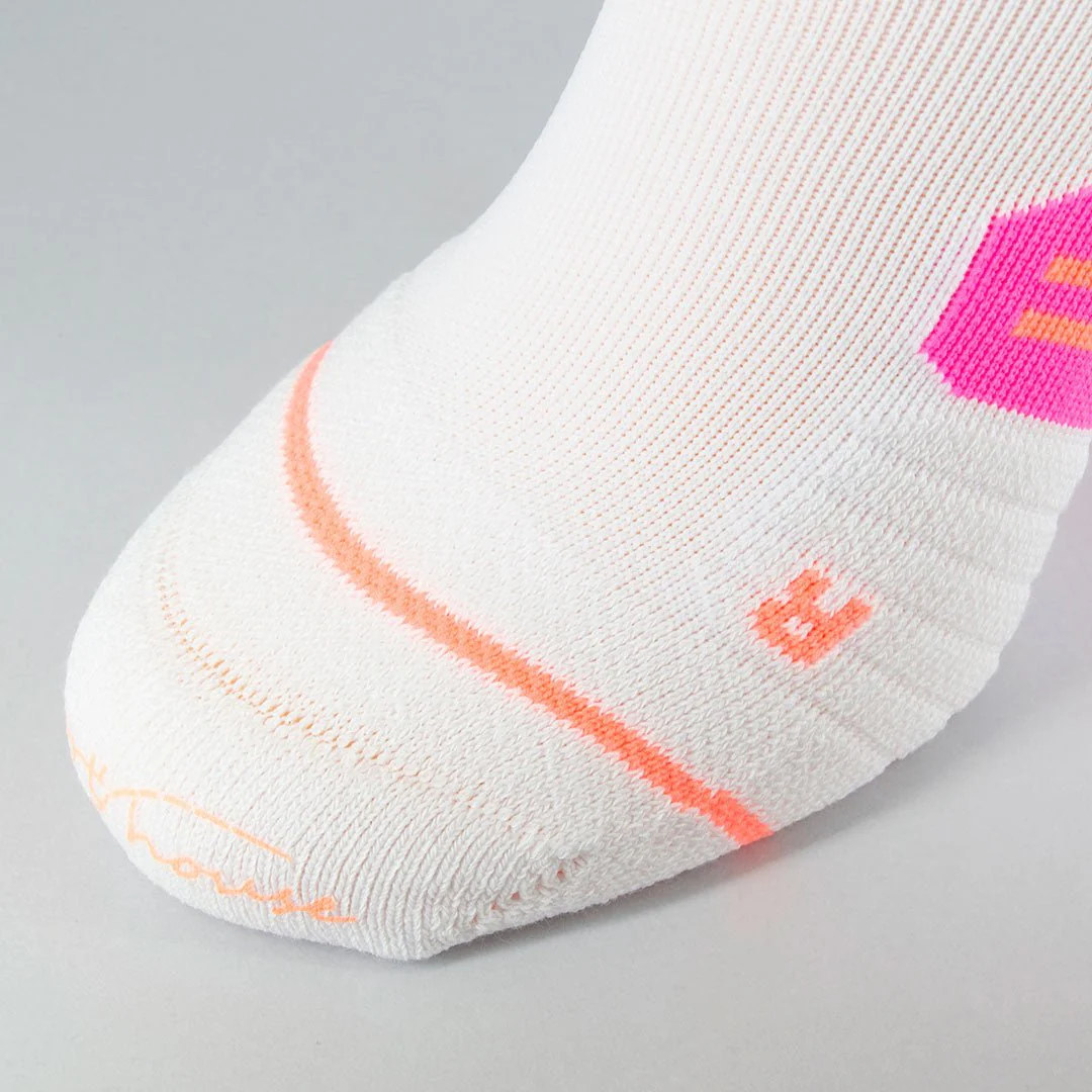 Calcetines Deportivos Técnicos Invisibles de Compresión Antihongos. Color Blanco - Imagen 3