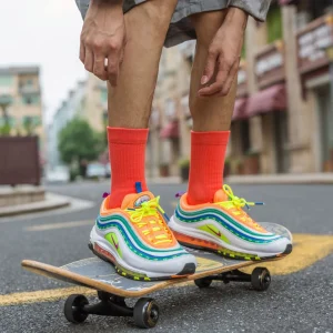 Calcetines Deportivos Técnicos de Compresión Transpirables. Color Rojo