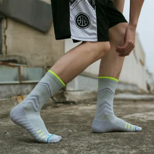 Calcetines Deportivos Técnicos de Compresión Sin Costuras. Color Gris