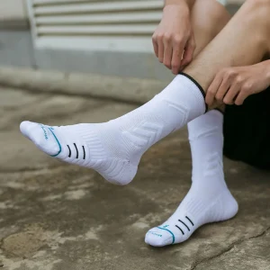 Calcetines Deportivos Técnicos de Compresión Sin Costuras. Color Blanco