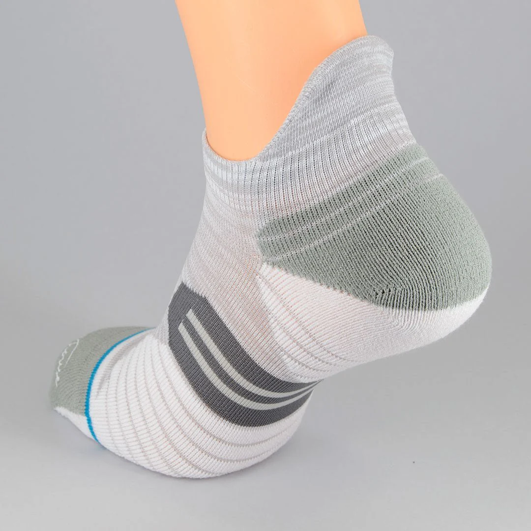 Calcetines Deportivos Técnicos Invisibles de Compresión Anatómicos. Color Blanco - Imagen 4