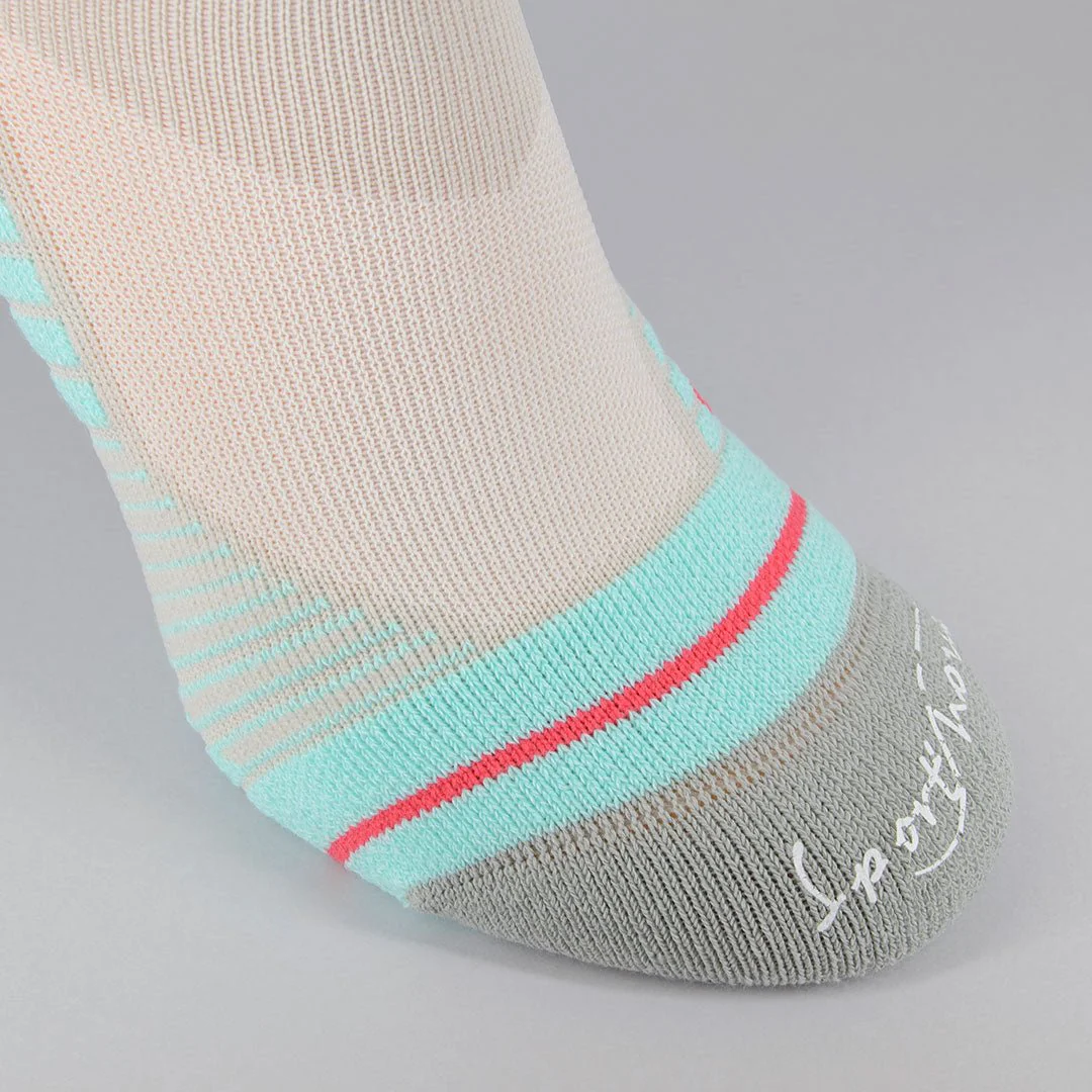 Calcetines Deportivos Técnicos de Compresión SPORTS. Color Gris - Imagen 4