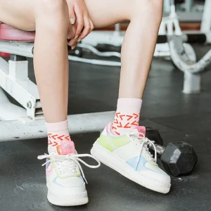 Calcetines Deportivos Técnicos de Compresión Antihongos. Color Rosa