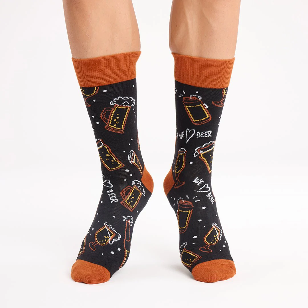 Calcetines divertidos de algodón "sin costuras". CERVEZA